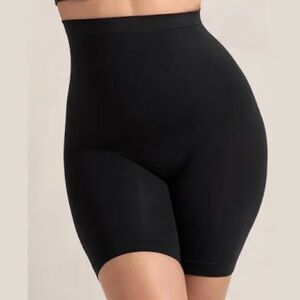 NWT SHAPERMINT Essentials All Day Every Day High-Waisted Shaper Shorts Size M/L